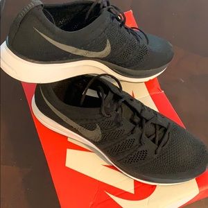 Nike Flyknit Trainer Men’s 9.5